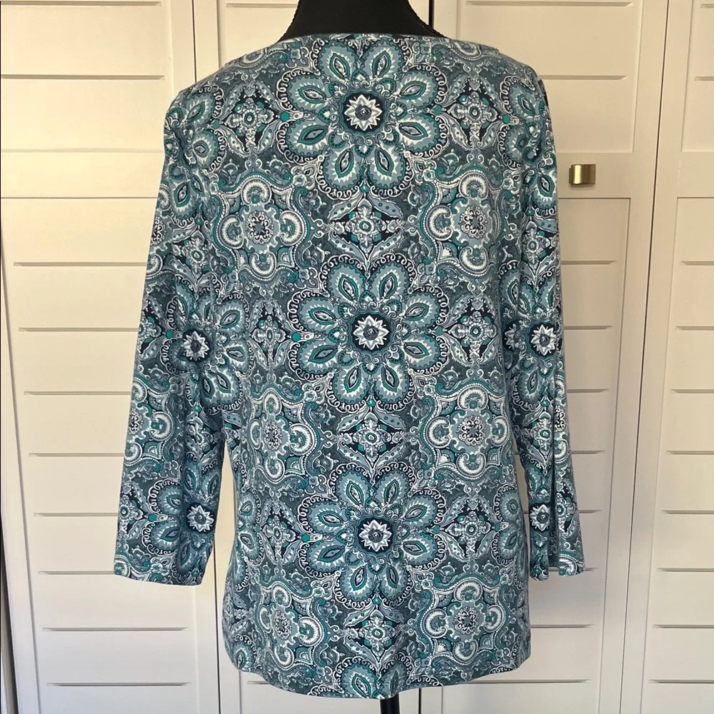 Talbots Blue and White Mandala Print 3/4 - Sleeve Tee Sz M - Picture 6 of 12